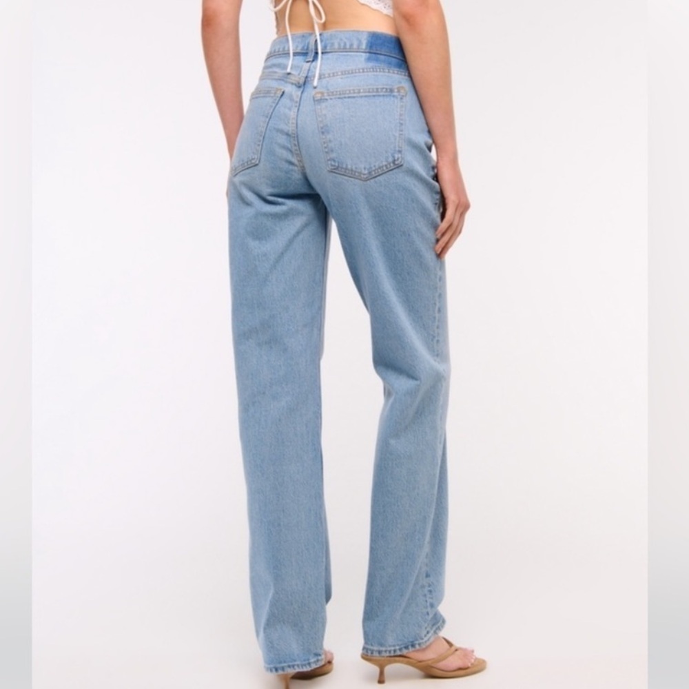 Abercrombie & Fitch The Baggy Low Rise Jeans - Picture 5 of 11